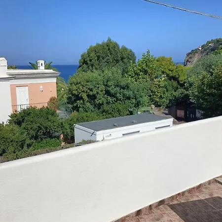Sunny Terrace Retreat Искья