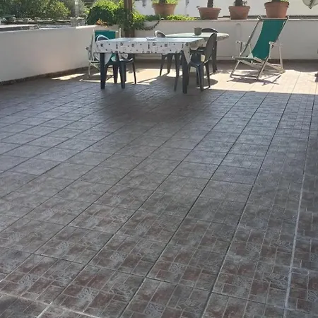 Sunny Terrace Retreat Дом отдыха