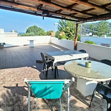 Holiday home Sunny Terrace Retreat