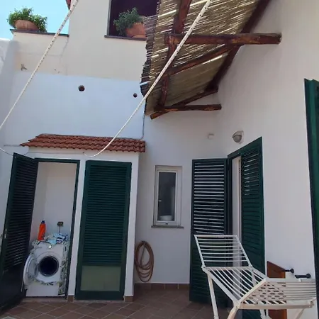Sunny Terrace Retreat Дом отдыха *