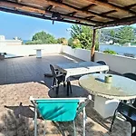 Casa de Férias Sunny Terrace Retreat